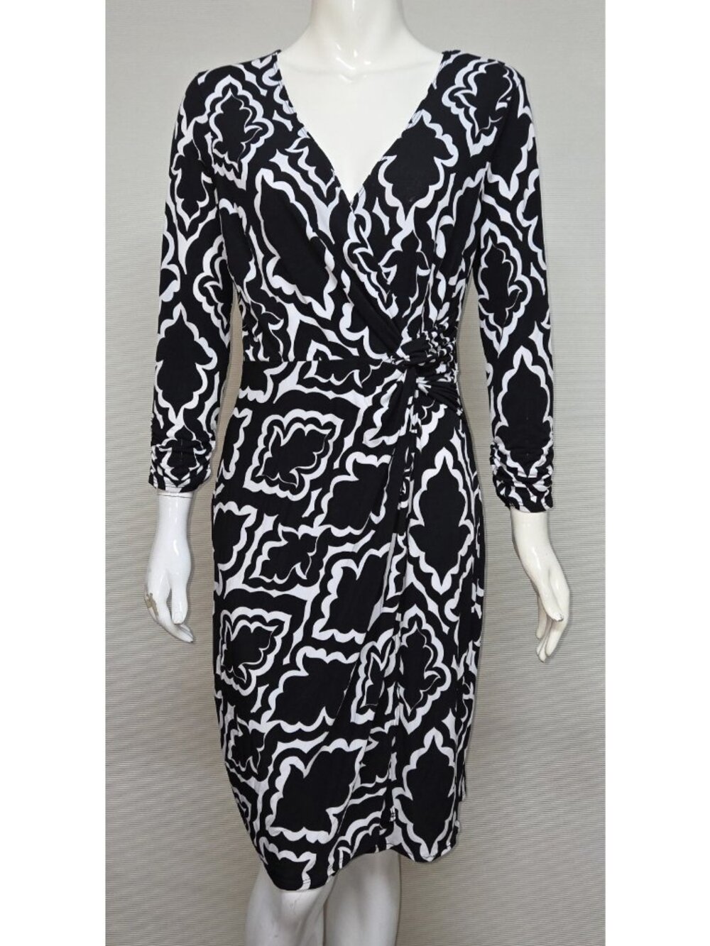 White House Black Market Wrap Dress Size Medium Black White